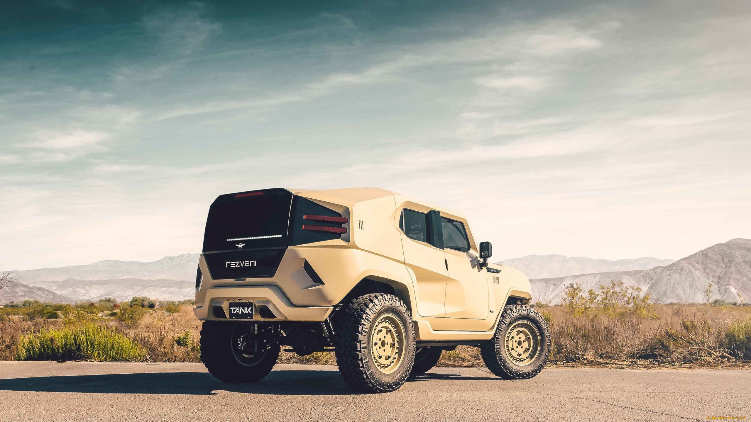 Внедорожник танк. Rezvani Tank Military Edition. Rezvani Tank x Military Edition. Rezvani Tank 2020 Military Edition. Rezvani Motors Tank 2018.